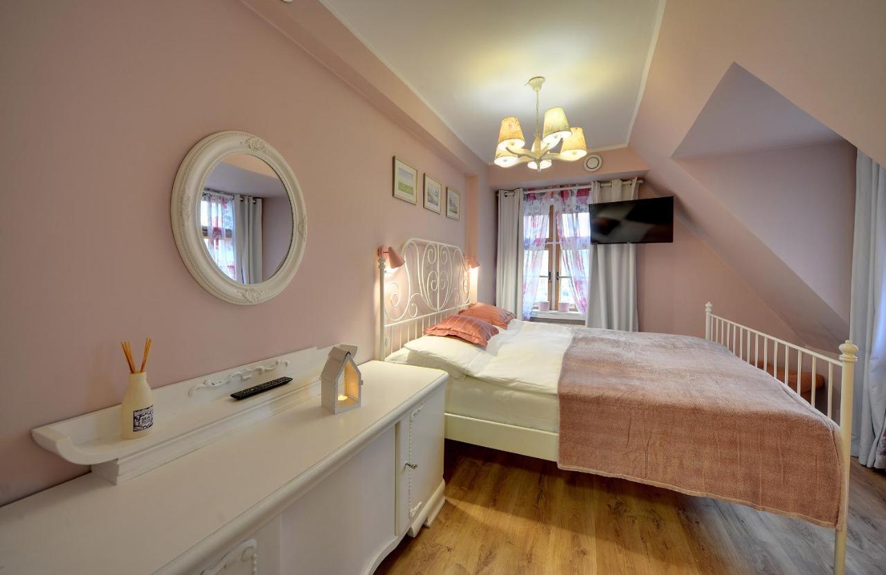 Baszta Grodzka Hostel Jelenia Gora Luaran gambar