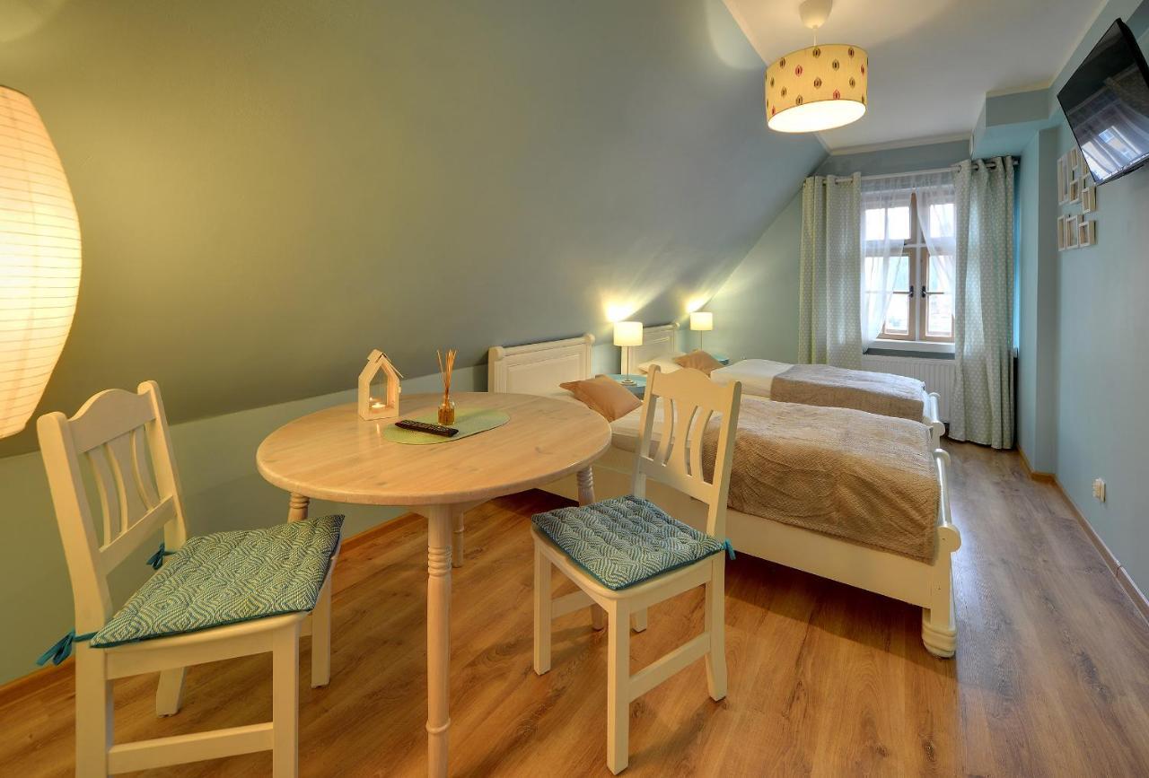 Baszta Grodzka Hostel Jelenia Gora Luaran gambar